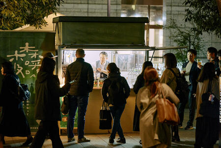 森の市「森呼吸BAR」の様子