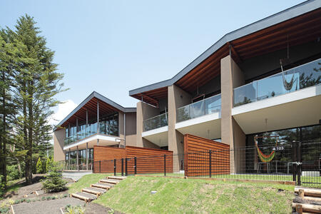 レジーナリゾート軽井沢御影用水 （ホテル事業）