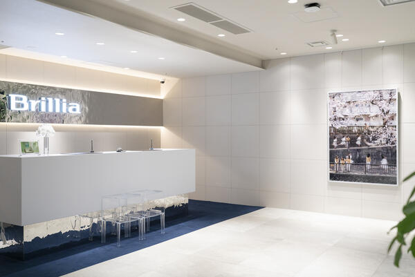 Brillia Gallery 新宿における作品展示 「monodramatic／double standard」（髙倉大輔氏）